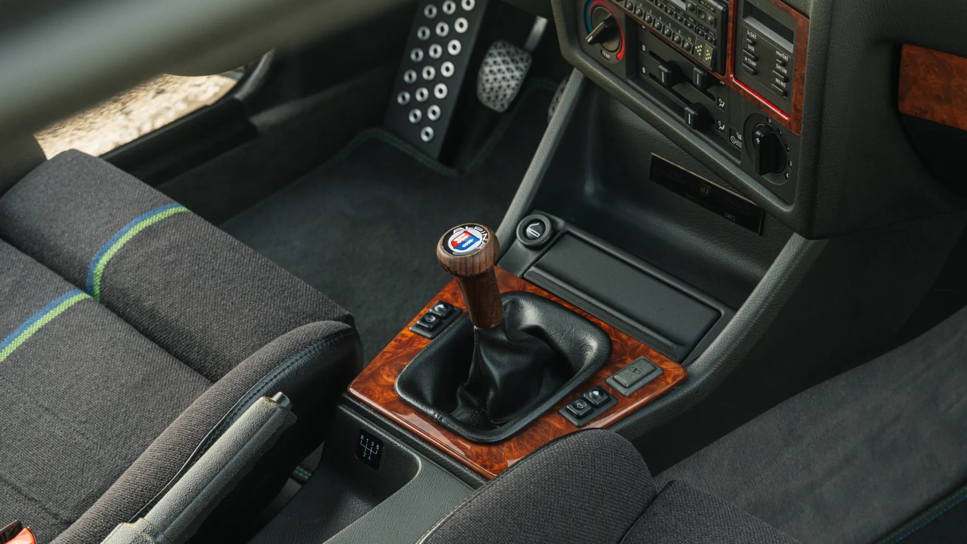 BMW-M3-E30-Alpina-B3-1988-bring-a-trailer-asta-2023-9 BMW-M3-E30-Alpina-B3-1988-bring-a-trailer-asta-2023-9