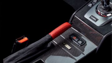 BMW_V-CSL_E46M3_CenterConsole_websitethumbnail_1_3000x