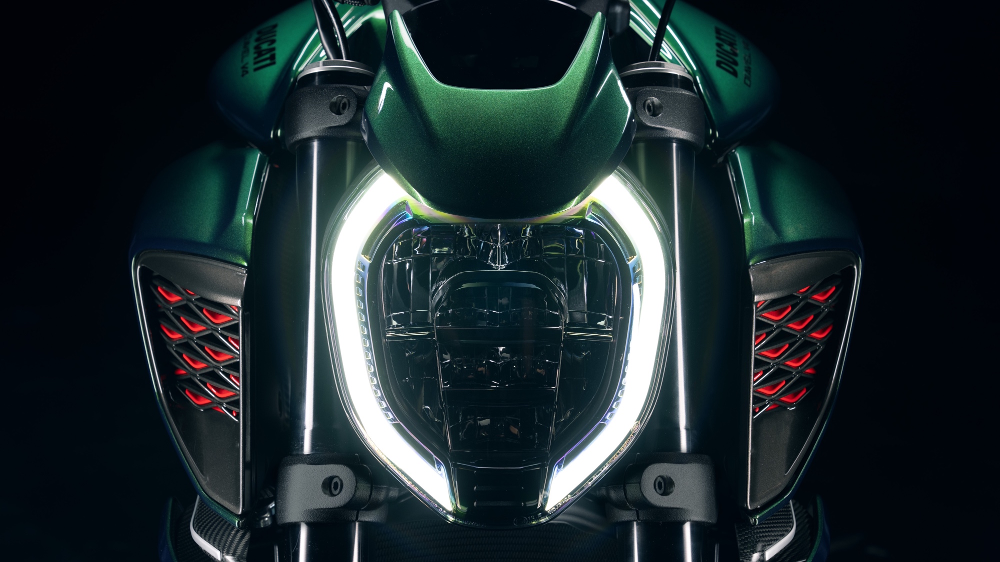 Ducati Diavel for Bentley - 5 Ducati Diavel for Bentley - 5