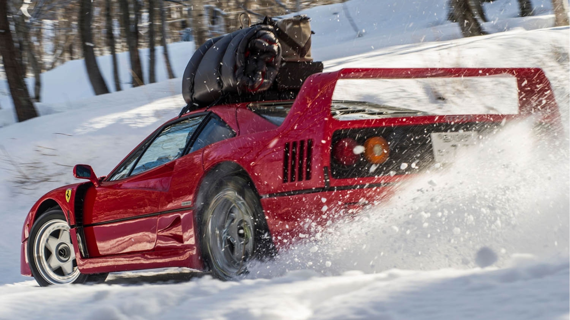 Ferrari-F40-sulla-neve-video-red-bull-3