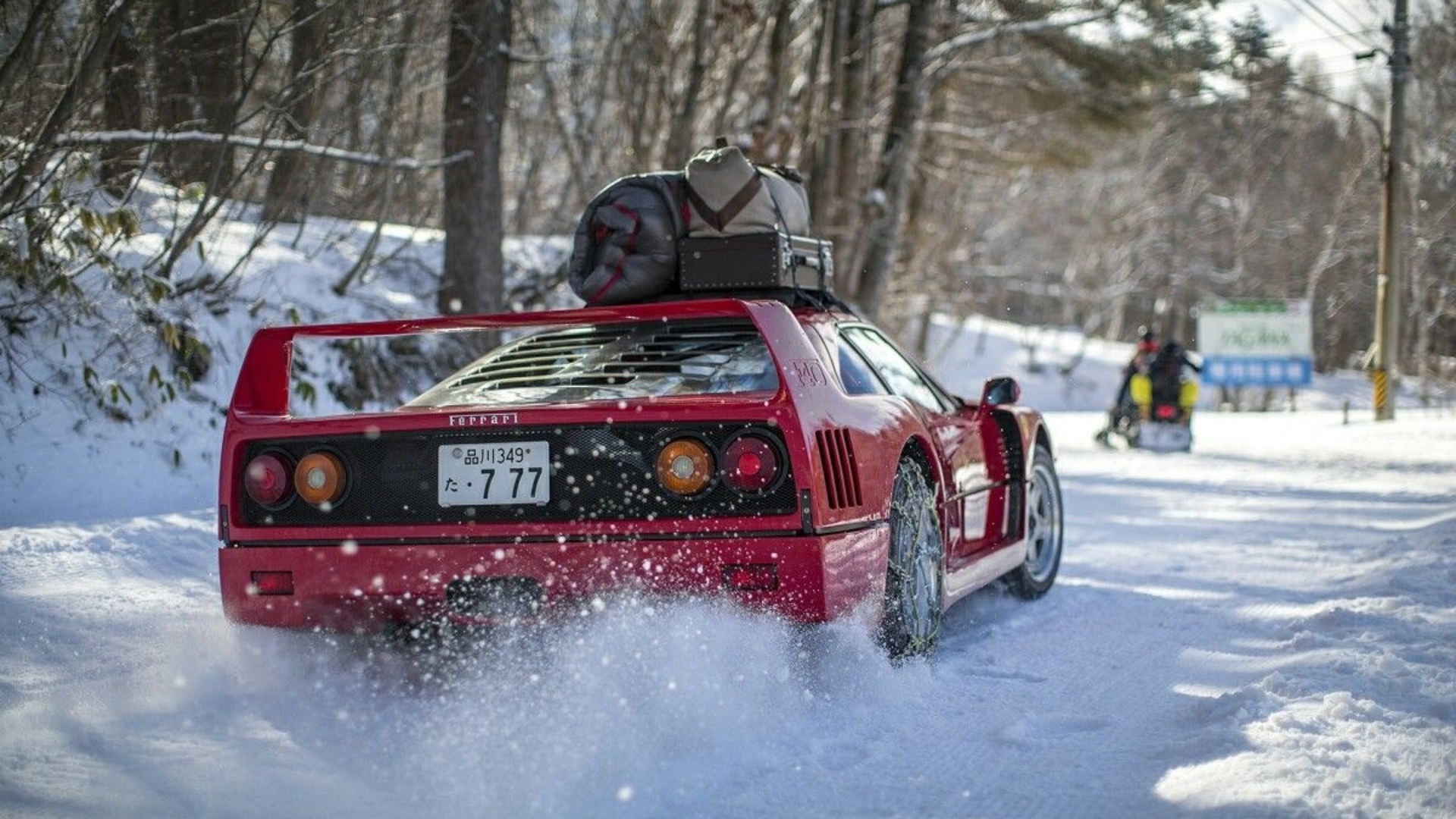 Ferrari-F40-sulla-neve-video-red-bull-5