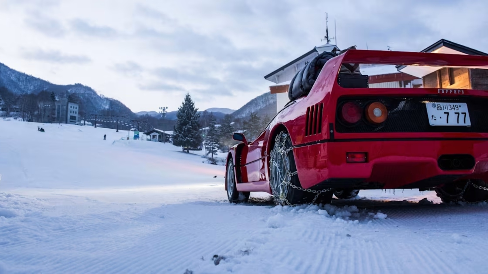 Ferrari-F40-sulla-neve-video-red-bull-7