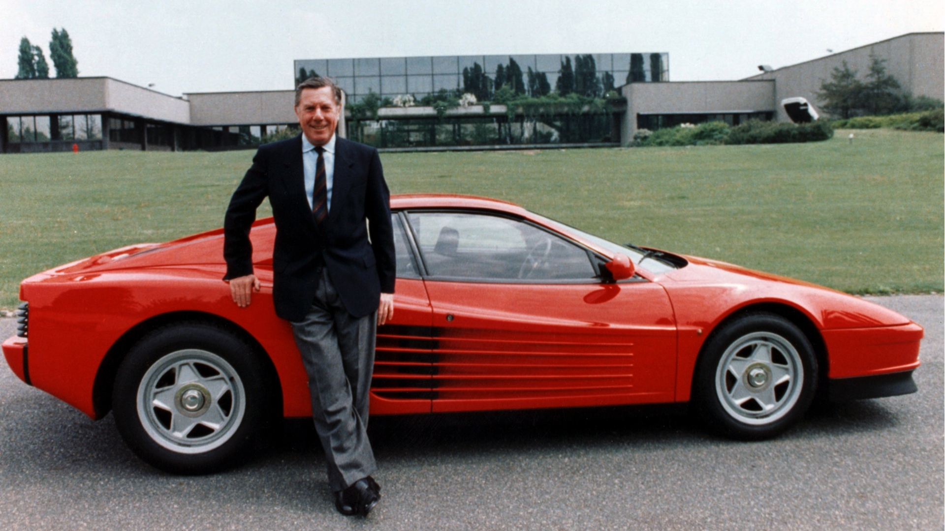 Ferrari-Testarossa-512-TR-F-512-M-12