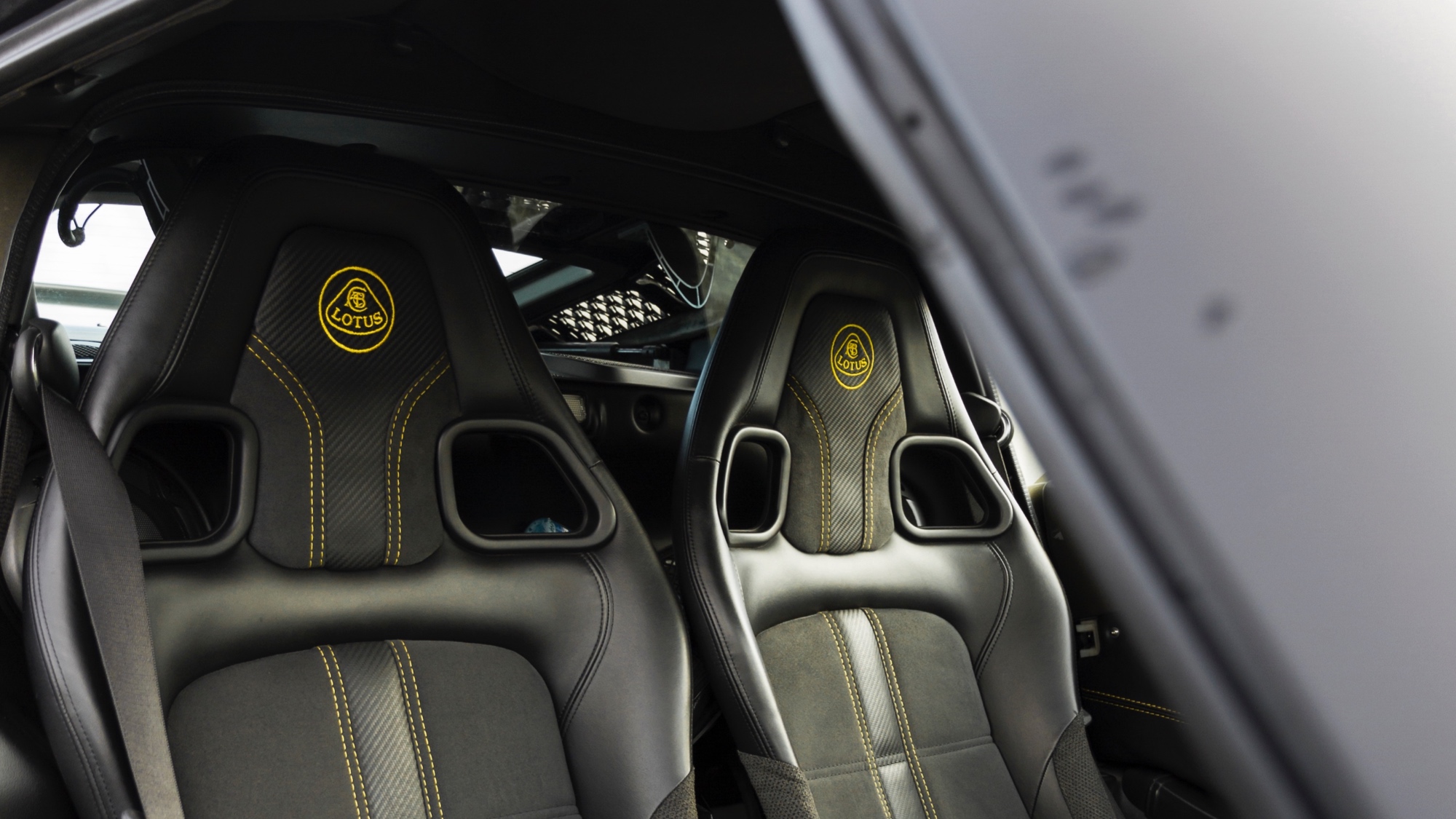 Lotus-Exige-S-V6-test-prova-su-strada-28