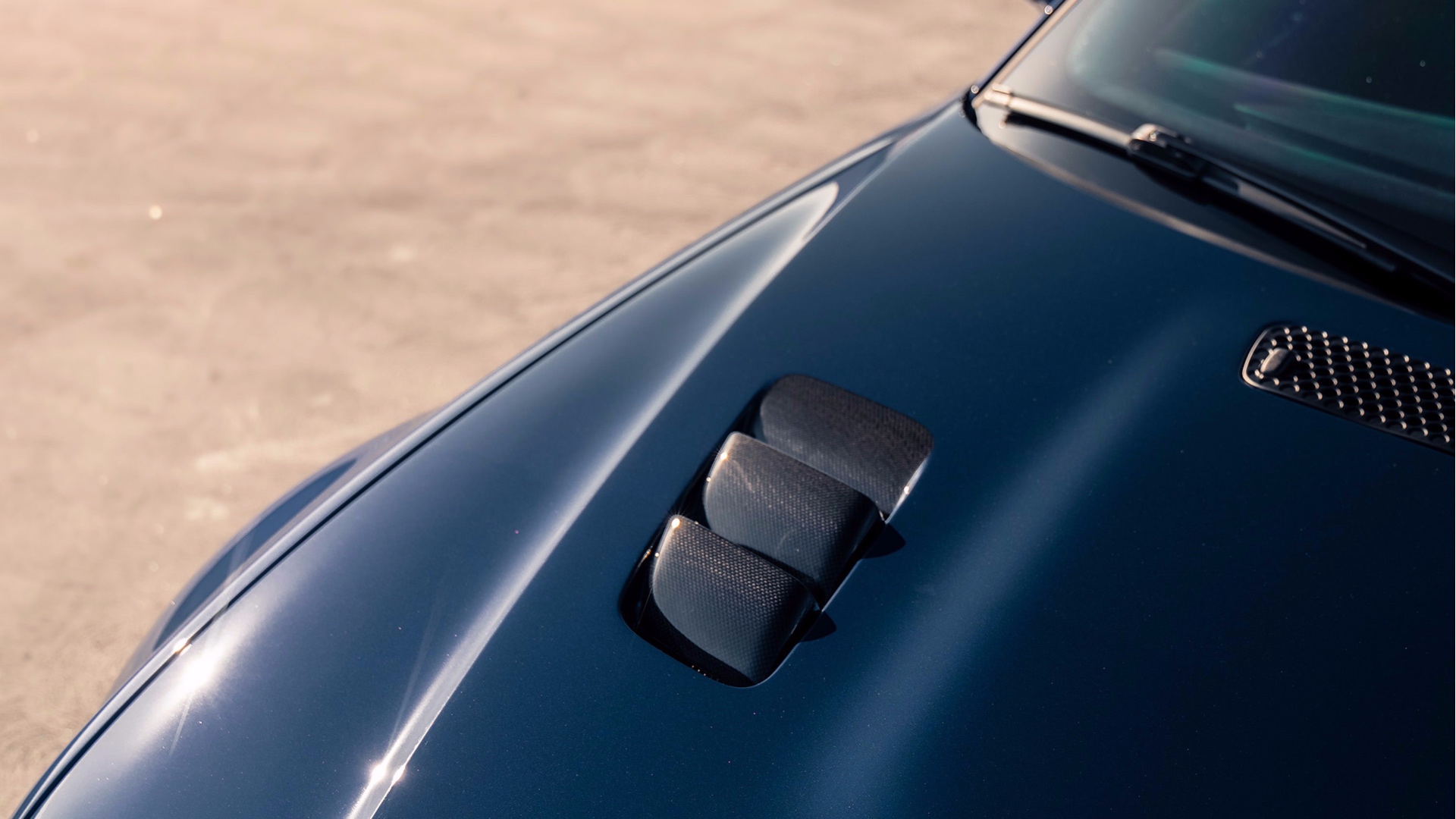 V20BMWE46M3_WebThumbnail_VentedHood_5_3000x