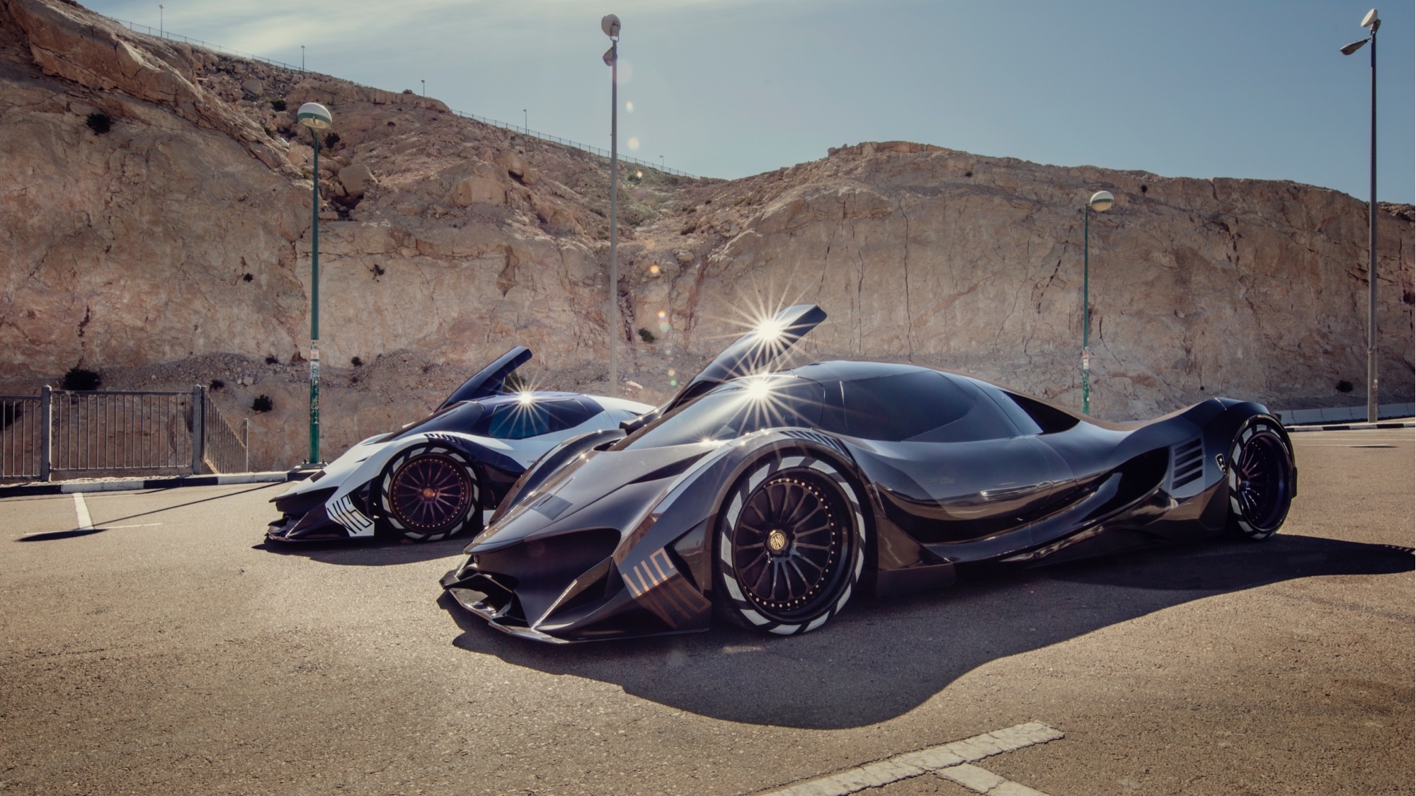 Il misticismo e l’esagerazione: Devel Sixteen