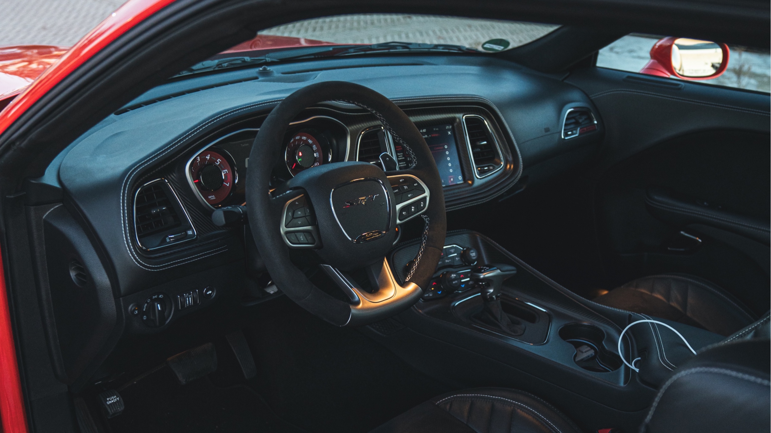 dodge-challenger-hellcat-test-prova-guida-14