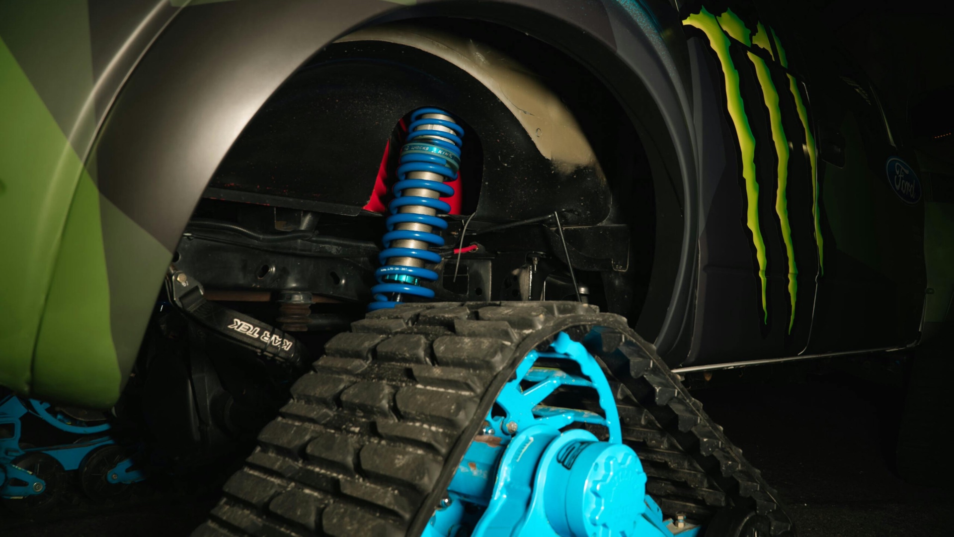 2009-Ford-F-150-RaptorTRAX-Ken-Block-00003