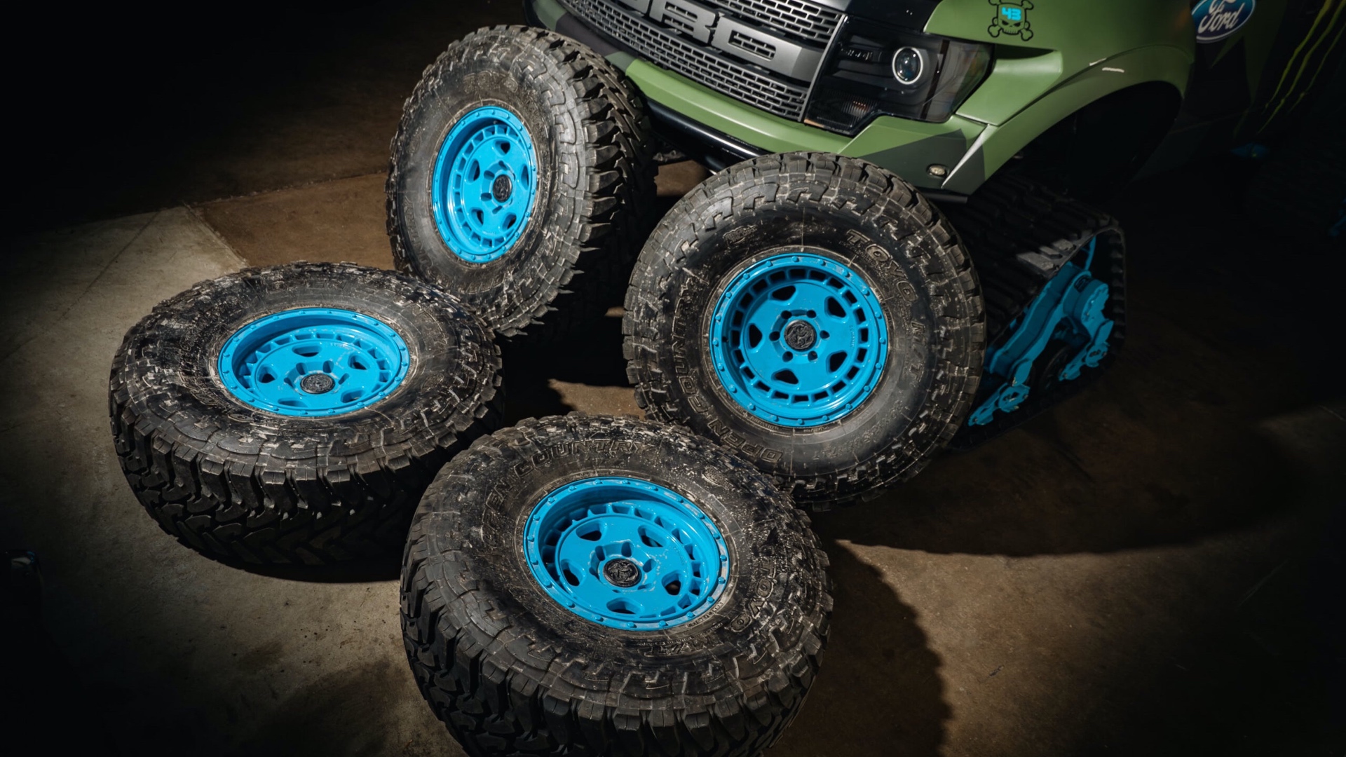 2009-Ford-F-150-RaptorTRAX-Ken-Block-00011