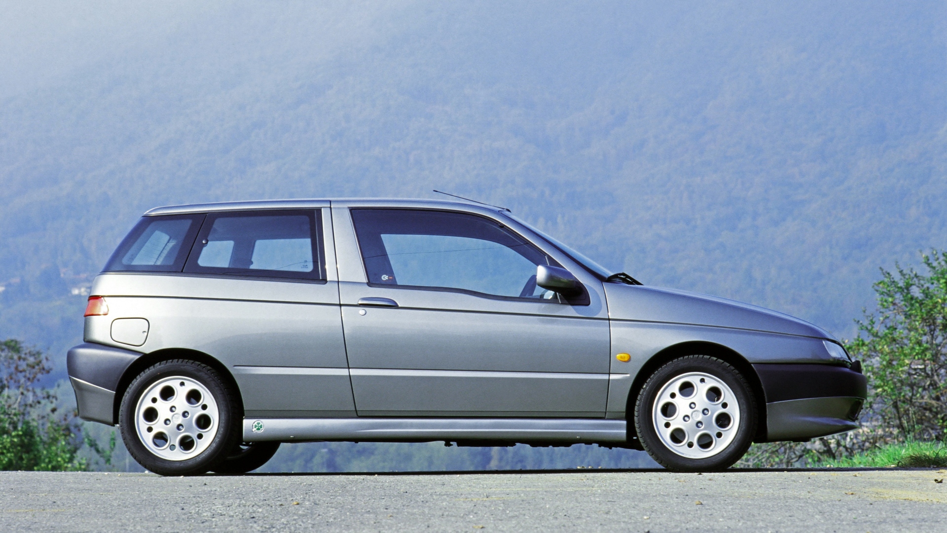 Alfa-Romeo-145-QV-146-TI-9 Alfa-Romeo-145-QV-146-TI-9