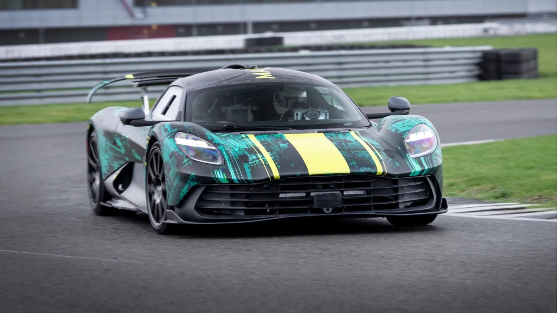 Aston Martin Valhalla, ci siamo quasi…