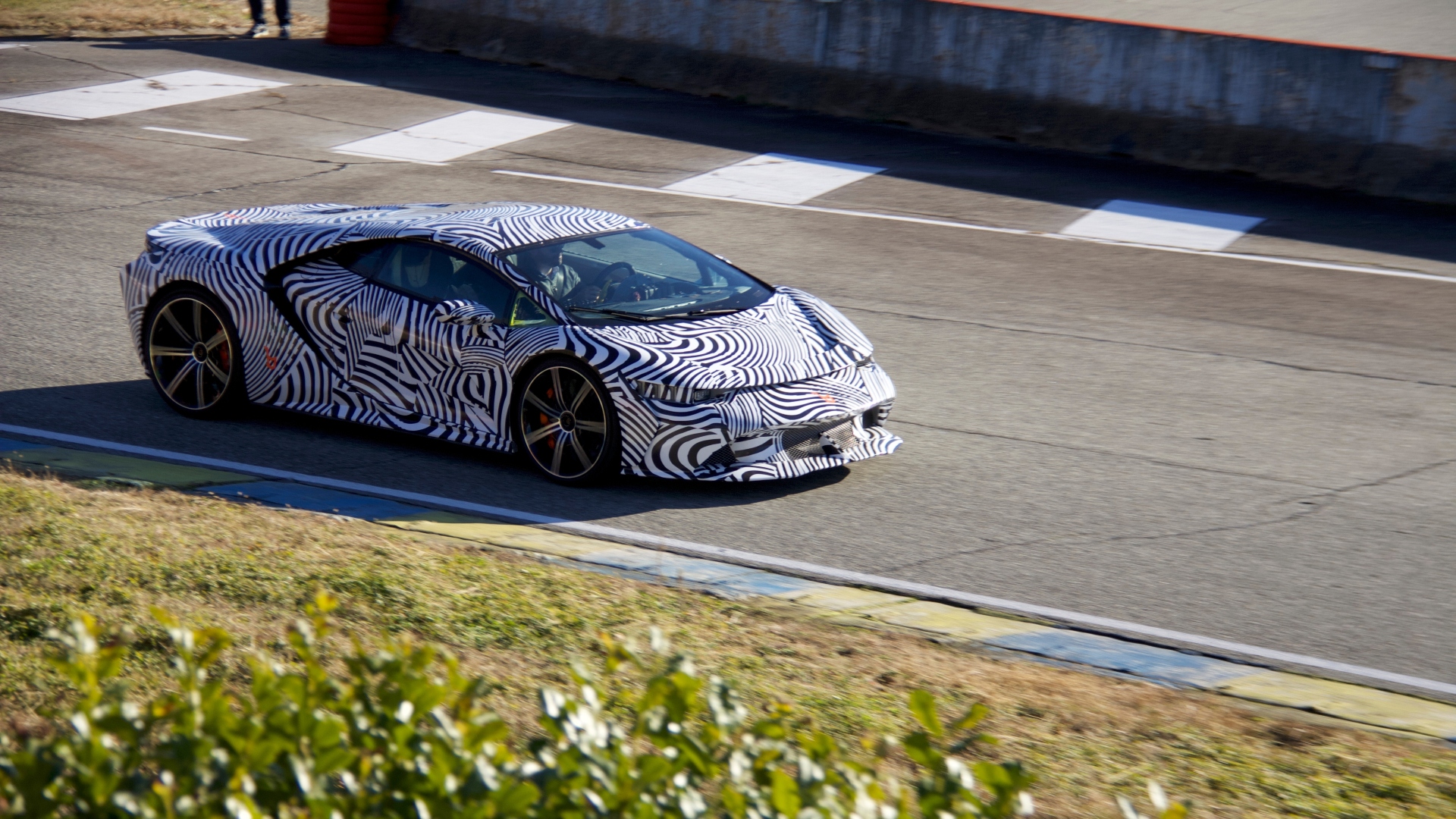 Bertone-GB110-test-pista-prototipo-2023-2 Bertone-GB110-test-pista-prototipo-2023-2