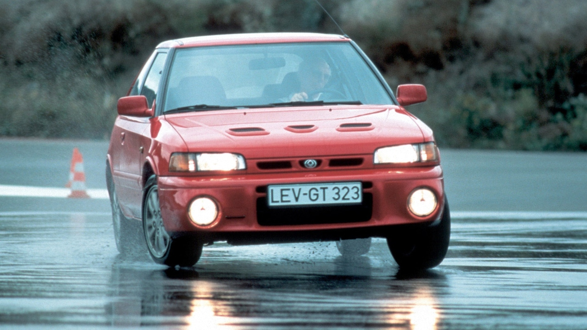 Hot-hatch-giapponesi-16V-3