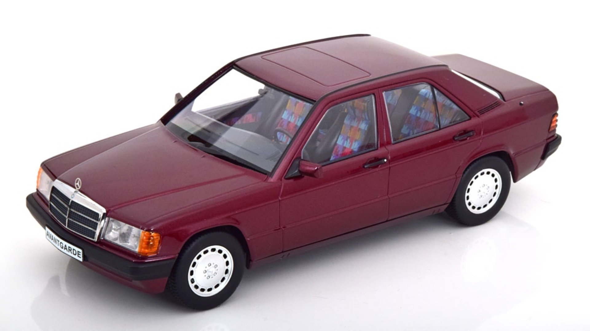 Mercedes-190-Triple-9-modellini-car-model-models-1 Mercedes-190-Triple-9-modellini-car-model-models-1