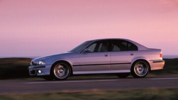 Super-berline-autobahn-8 Super-berline-autobahn-8