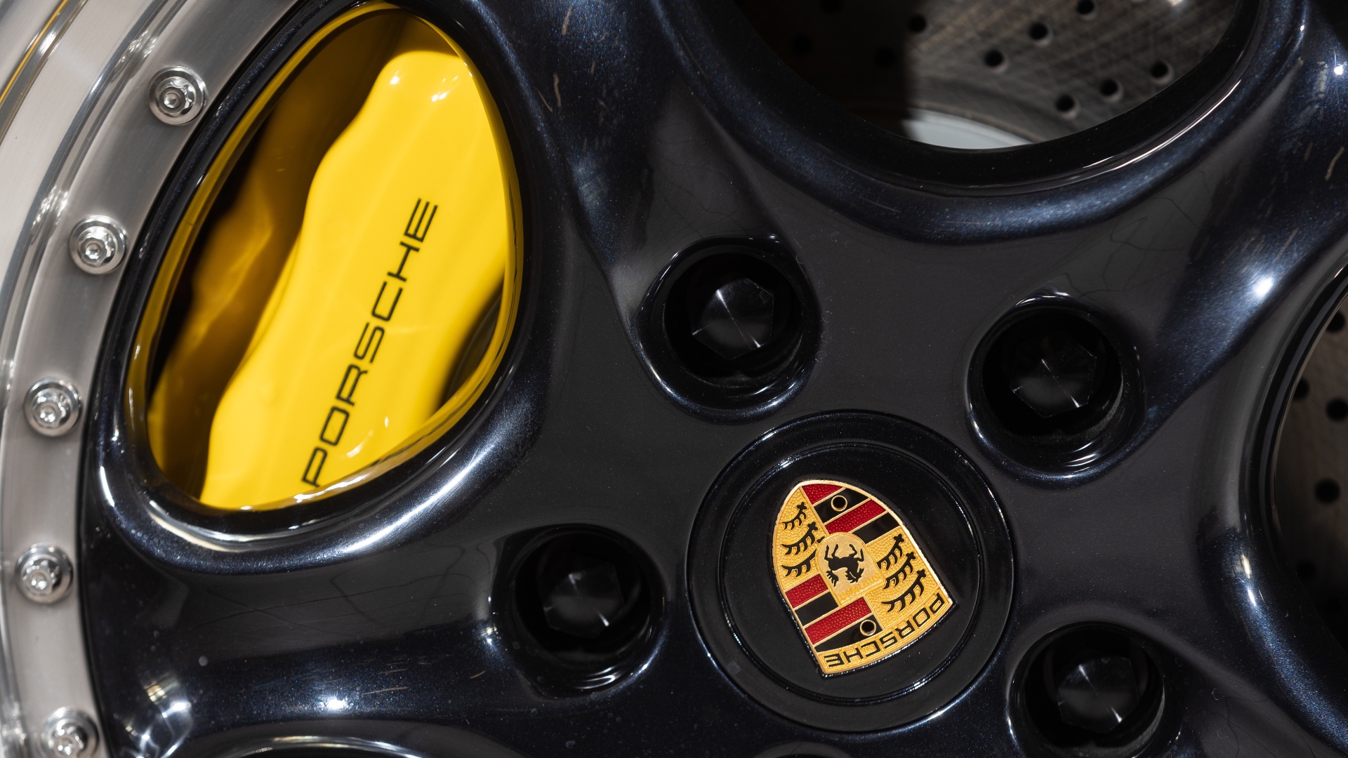 1996-Porsche-911-GT21442075_ 1996-Porsche-911-GT21442075_