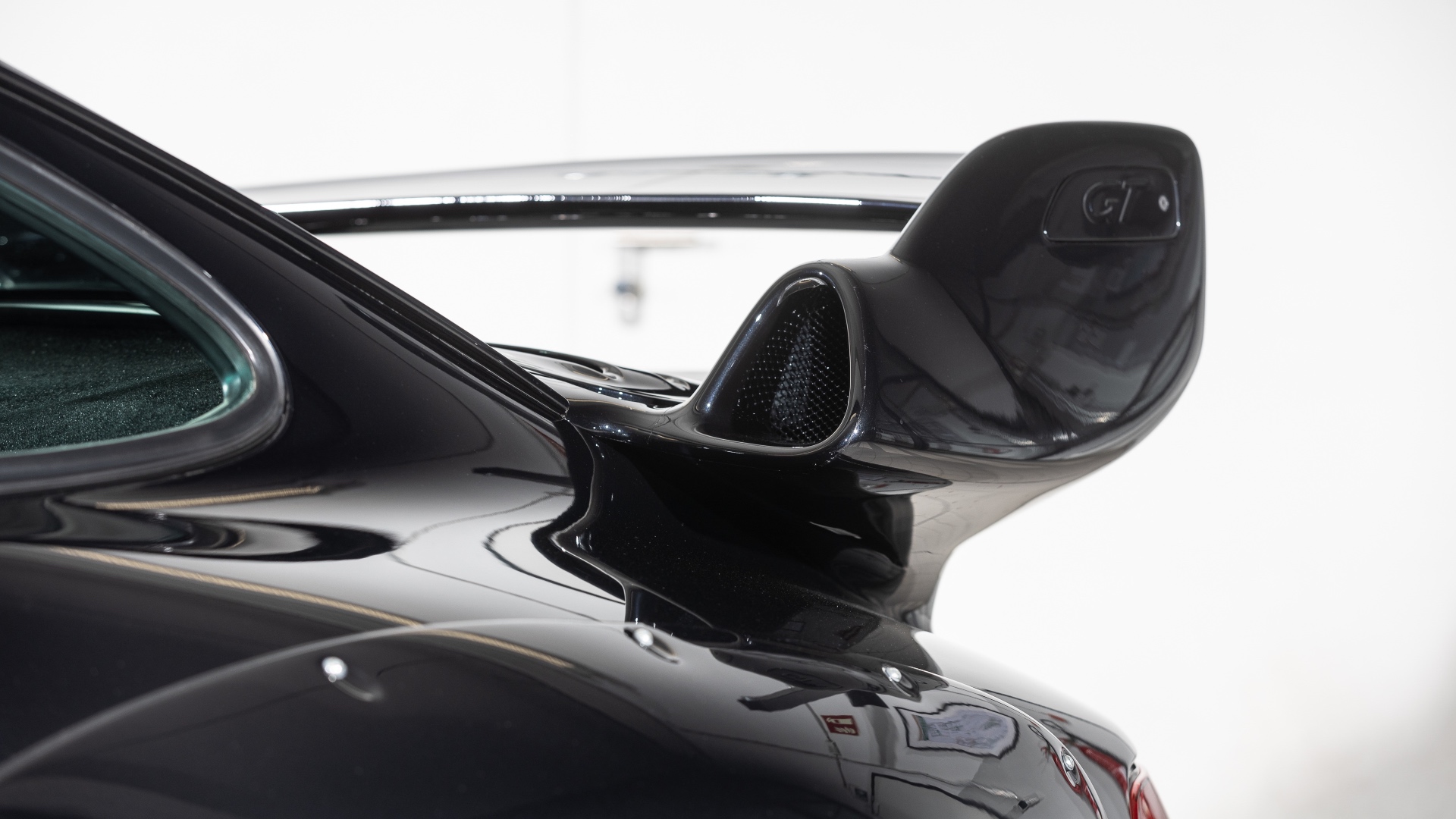 1996-Porsche-911-GT21442076_ 1996-Porsche-911-GT21442076_