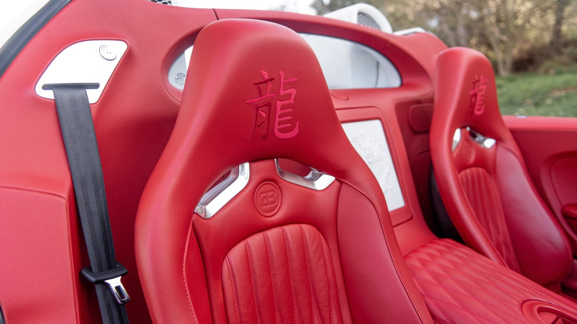 Bugatti-Veyron-Grand-Sport-Wei-Long-15 Bugatti-Veyron-Grand-Sport-Wei-Long-15