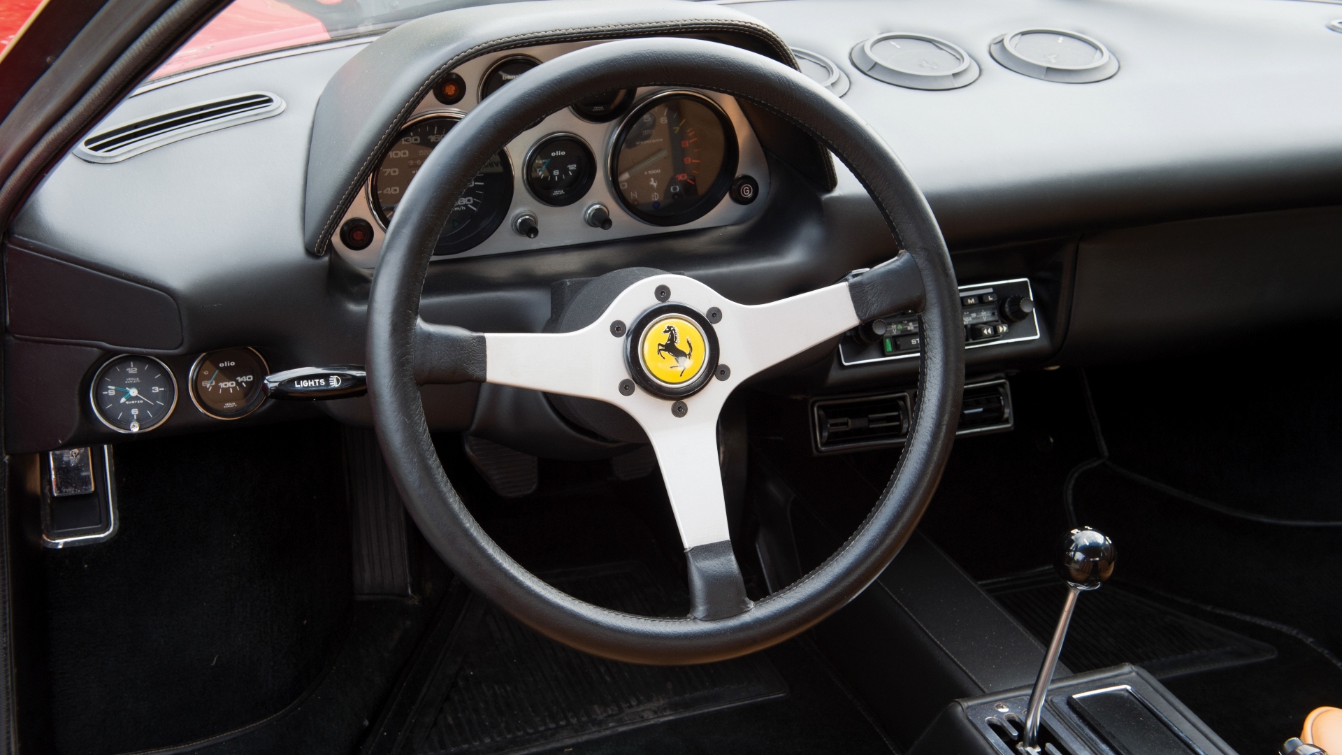 Ferrari-308-GTB-GTS-8