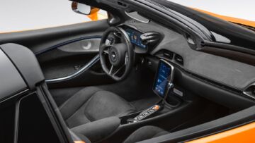 McLarenArturaSpider(10)