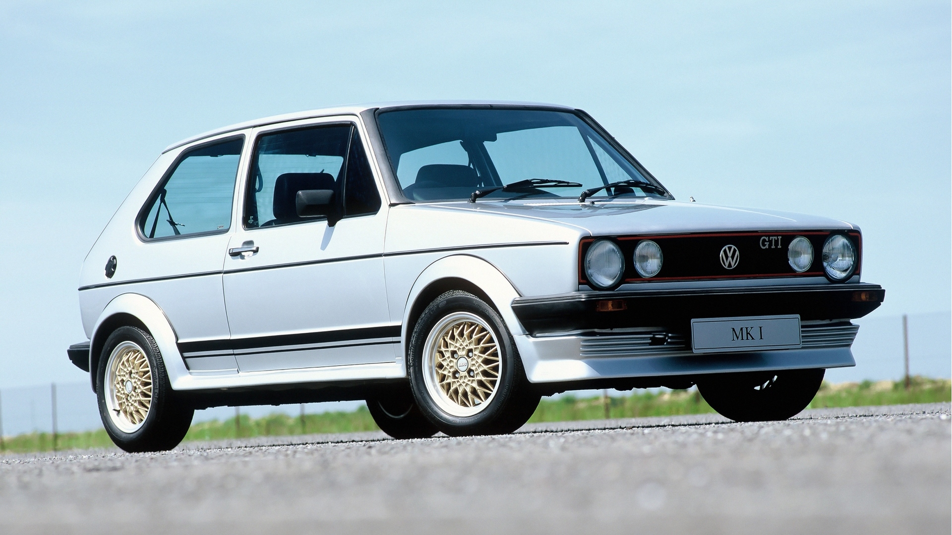 Volkswagen-Golf-GTI-Mk1-2