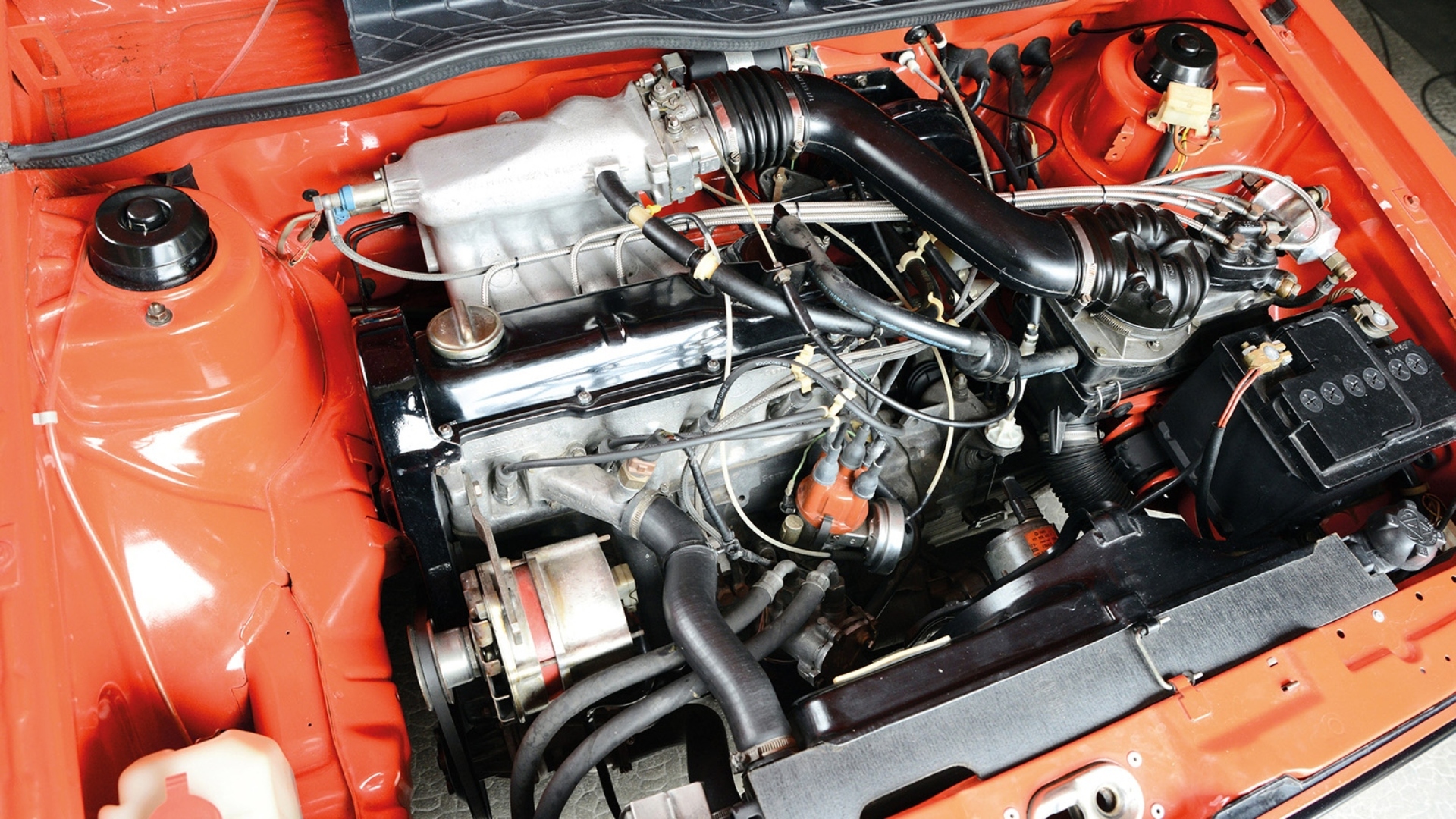 Volkswagen-Golf-GTI-Mk1-3