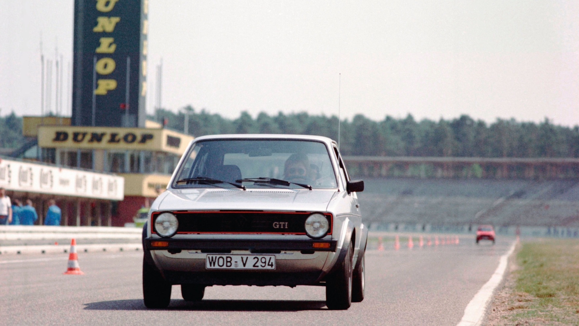 Volkswagen-Golf-GTI-Mk1-8
