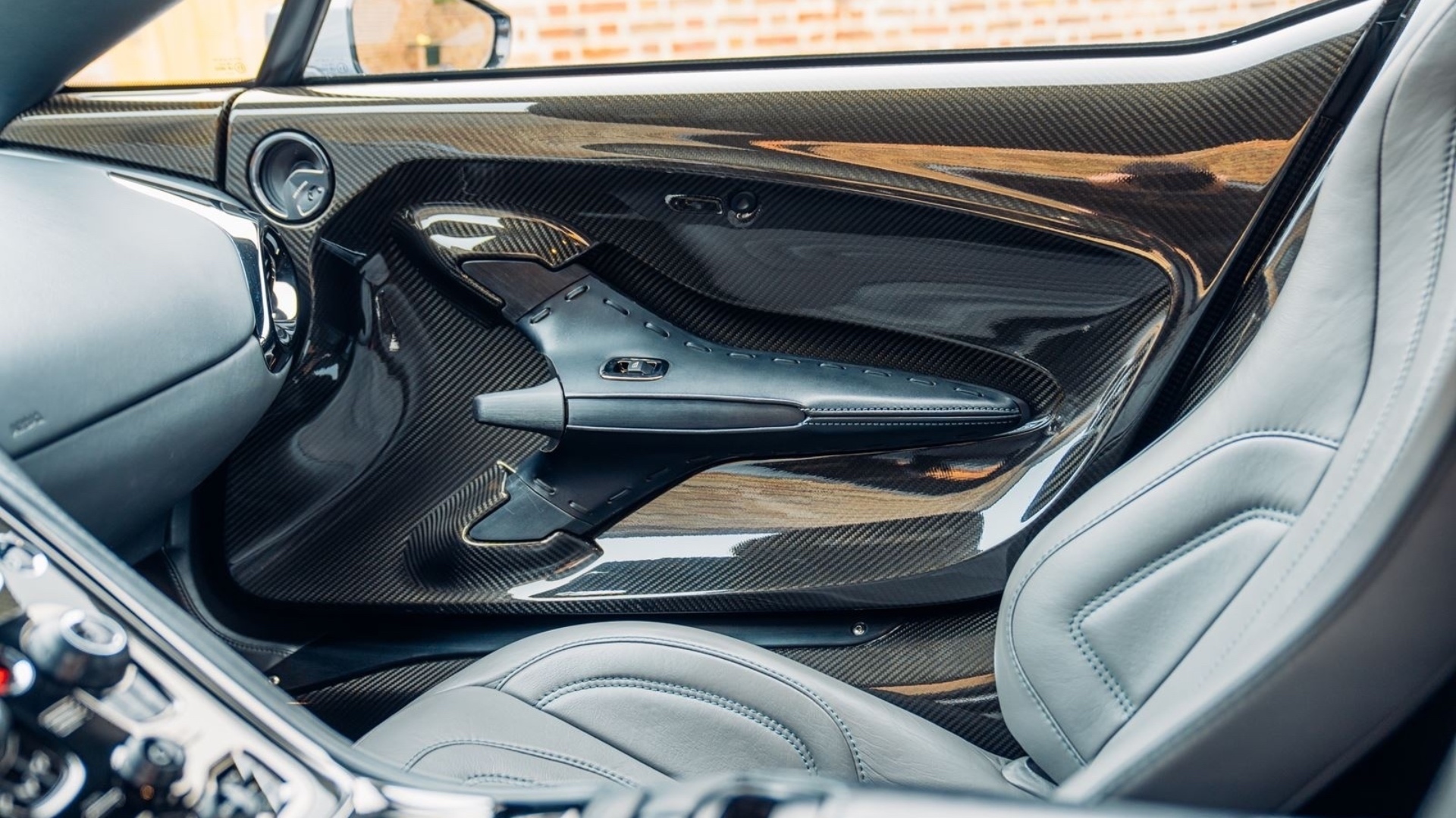 aston-martin-one-77-dk-engineering-14 aston-martin-one-77-dk-engineering-14