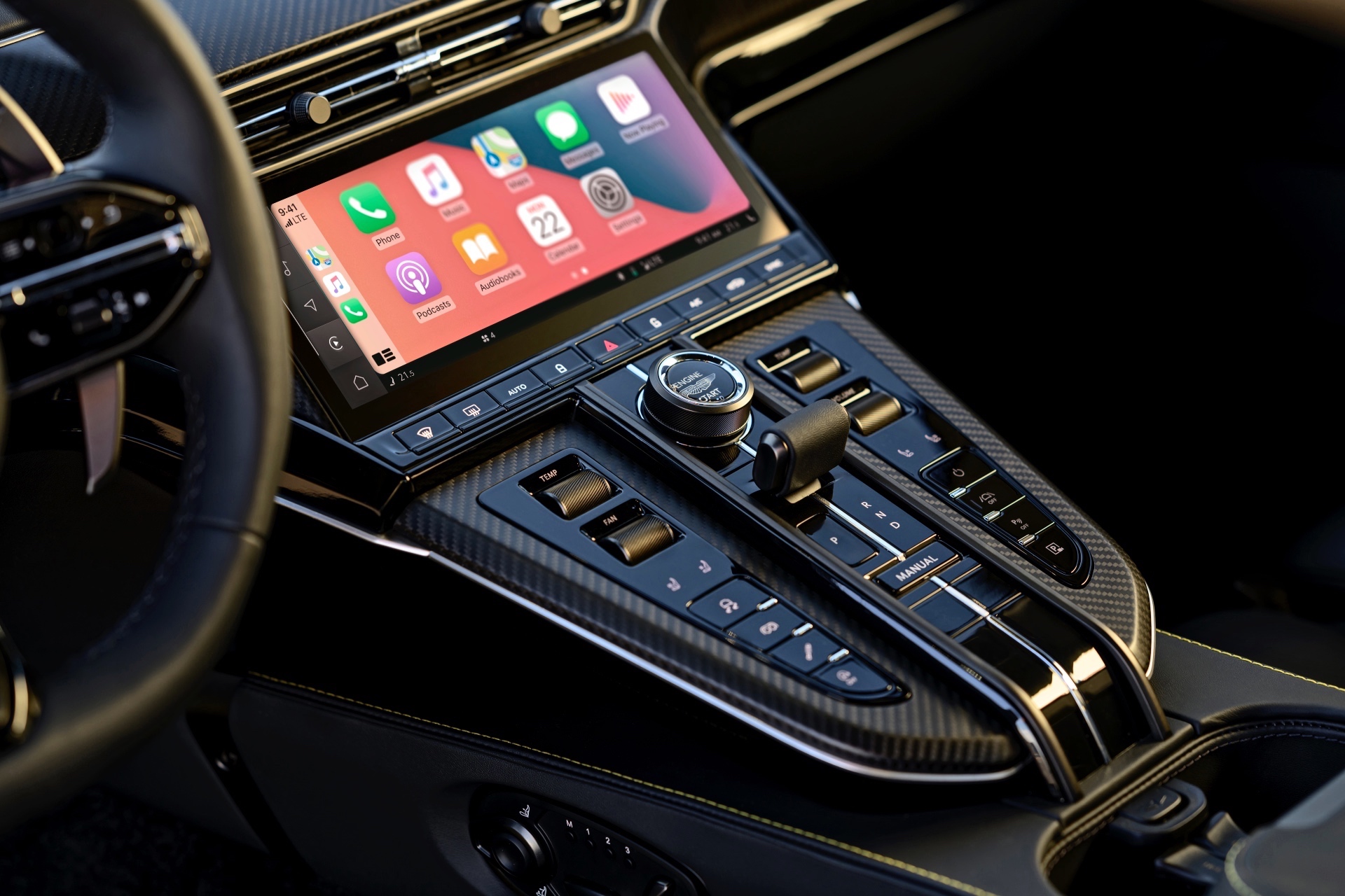 aston-martin-vantage-2024-16