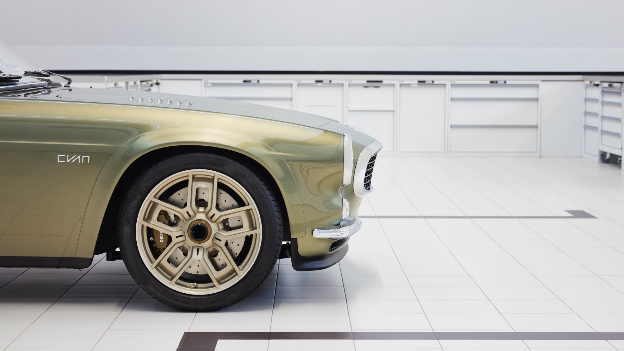 cyan-volvo-p1800-restomod-green-10 cyan-volvo-p1800-restomod-green-10