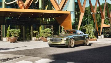 cyan-volvo-p1800-restomod-green-4 cyan-volvo-p1800-restomod-green-4