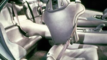 pontiac_pursuit_1987_veloce_5