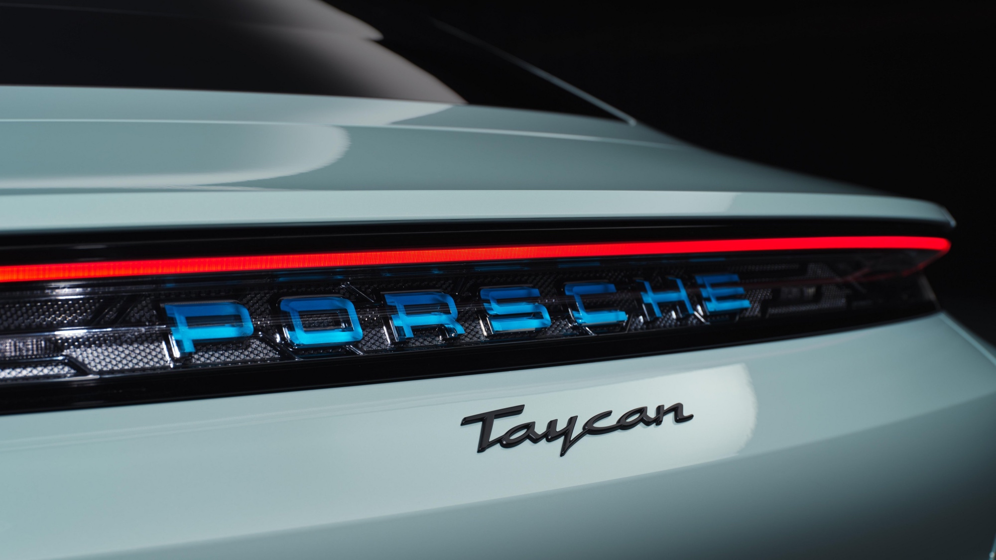 porsche-taycan-2024-12