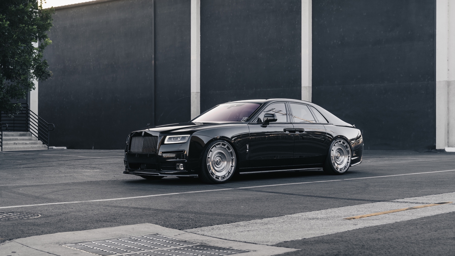 rolls-royce-ghost-urban-automotive-1 rolls-royce-ghost-urban-automotive-1
