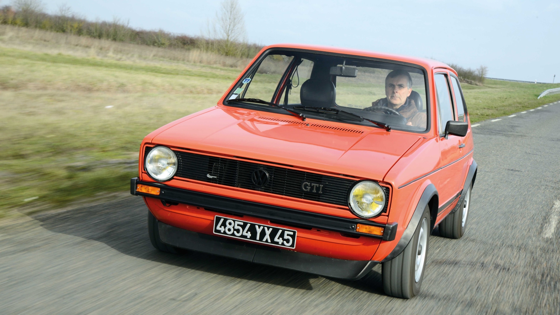 volkswagen_golf_gti_3-door_840