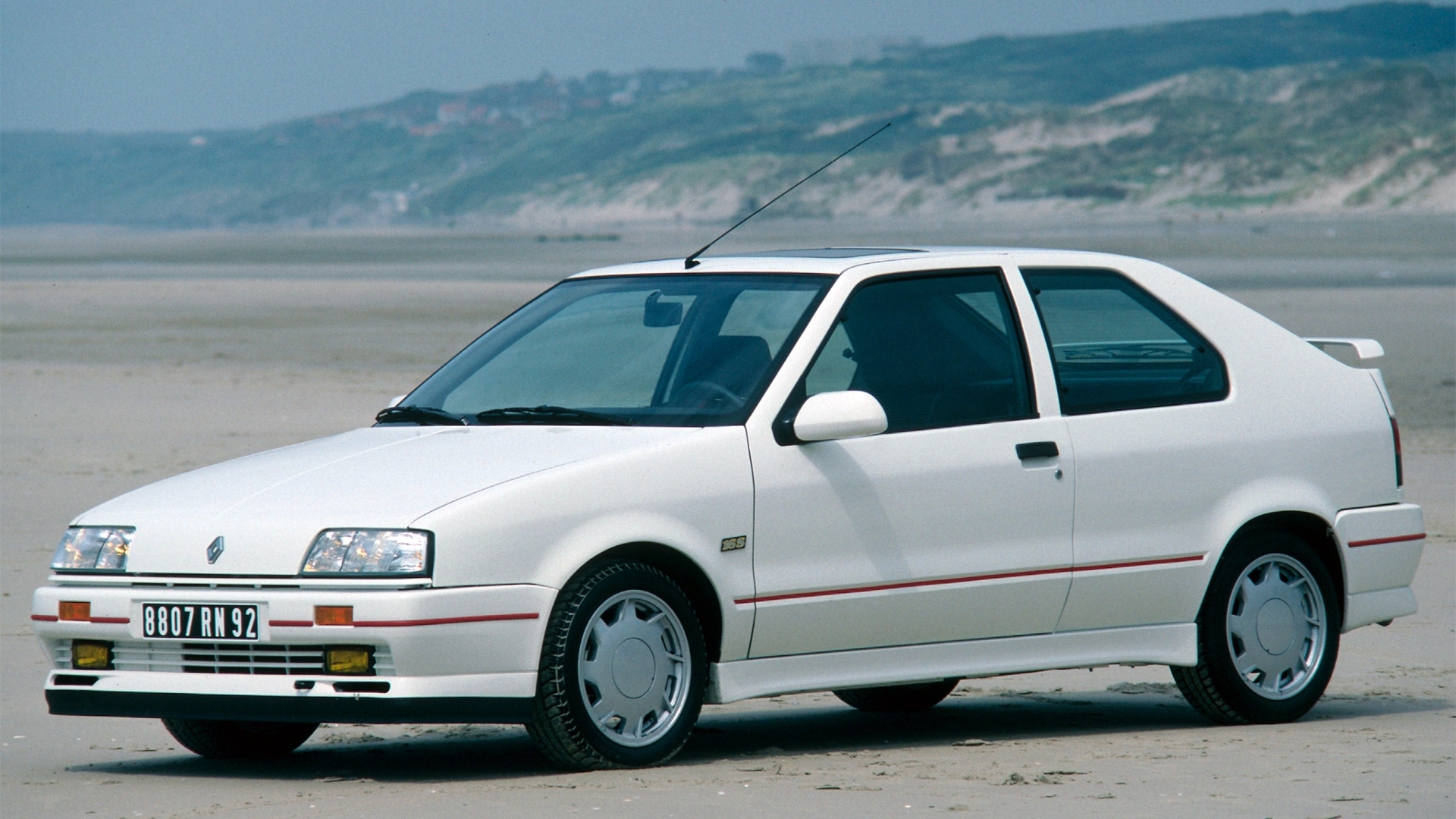 Hot-hatch-francesi-sedici-volte-16V-clio-williams-renault-peugeot-citroen-4