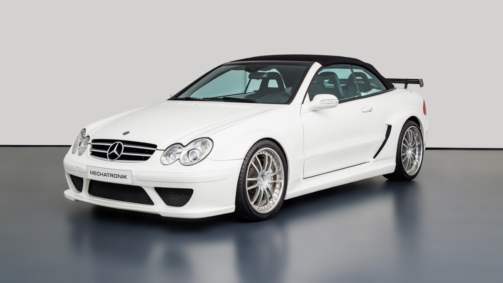 Mercedes-CLK-DTM-AMG-Cabriolet-3