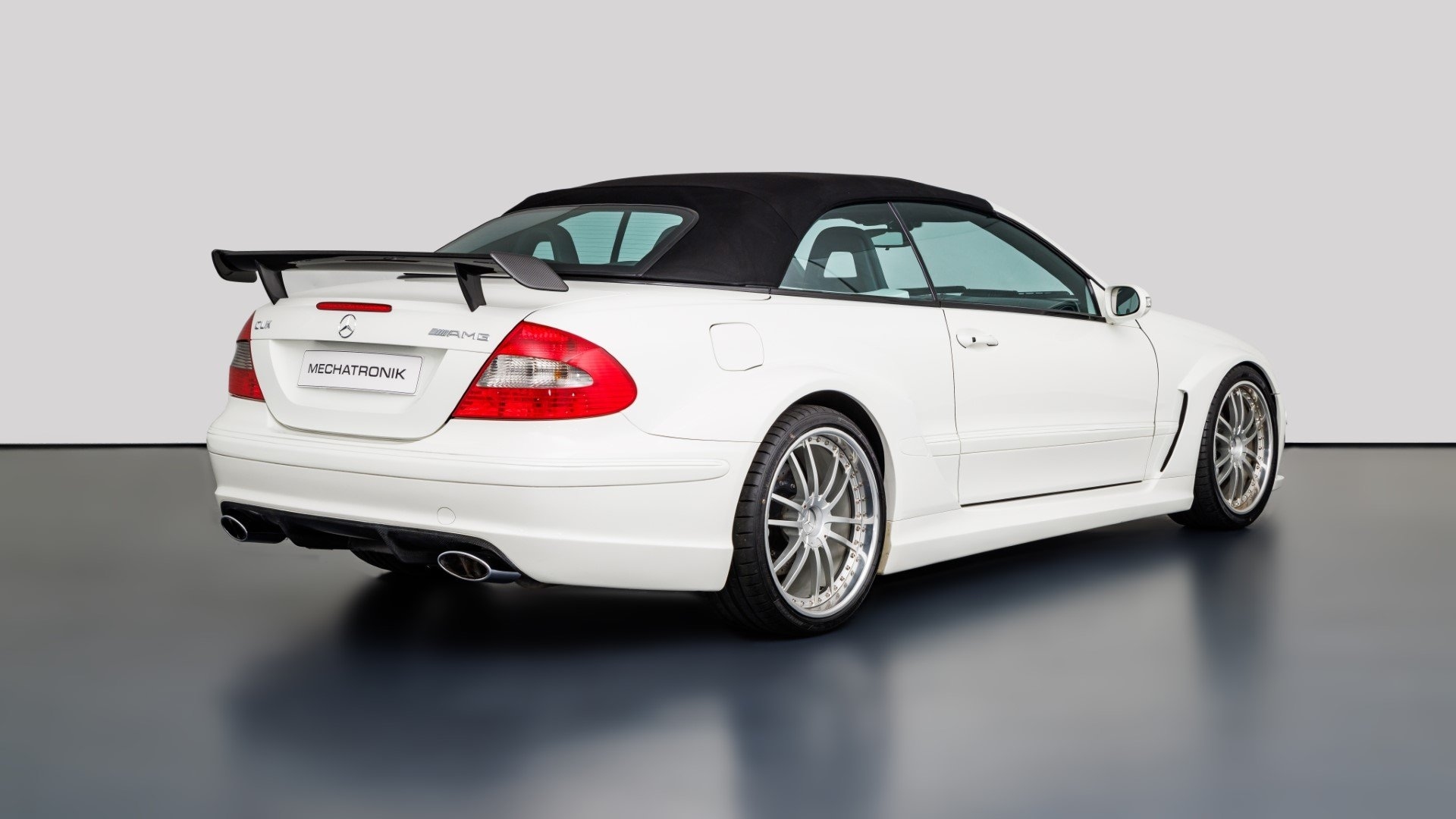 Mercedes-CLK-DTM-AMG-Cabriolet-4