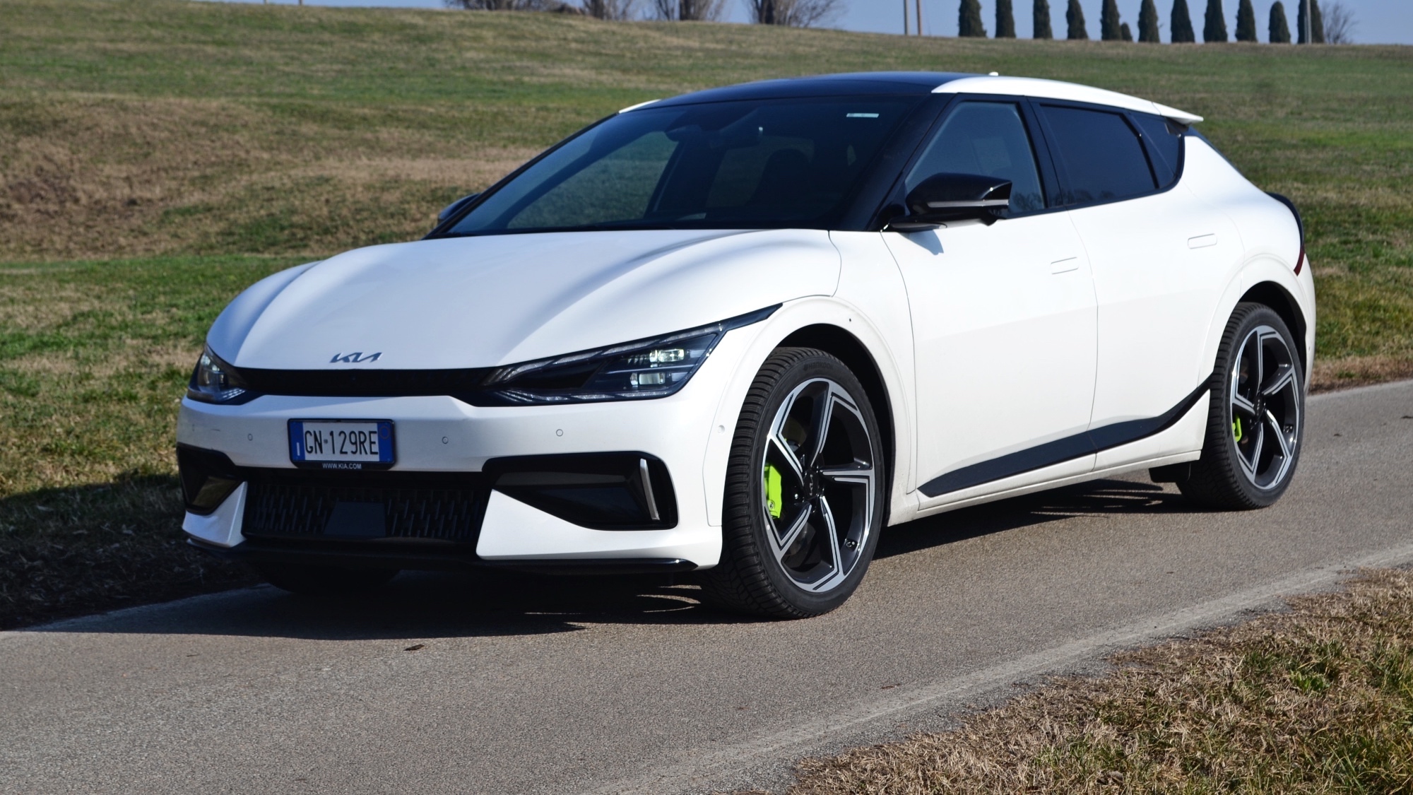 kia-ev6-gt-vs-ford-mustang-mach-e-13