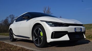 kia-ev6-gt-vs-ford-mustang-mach-e-15