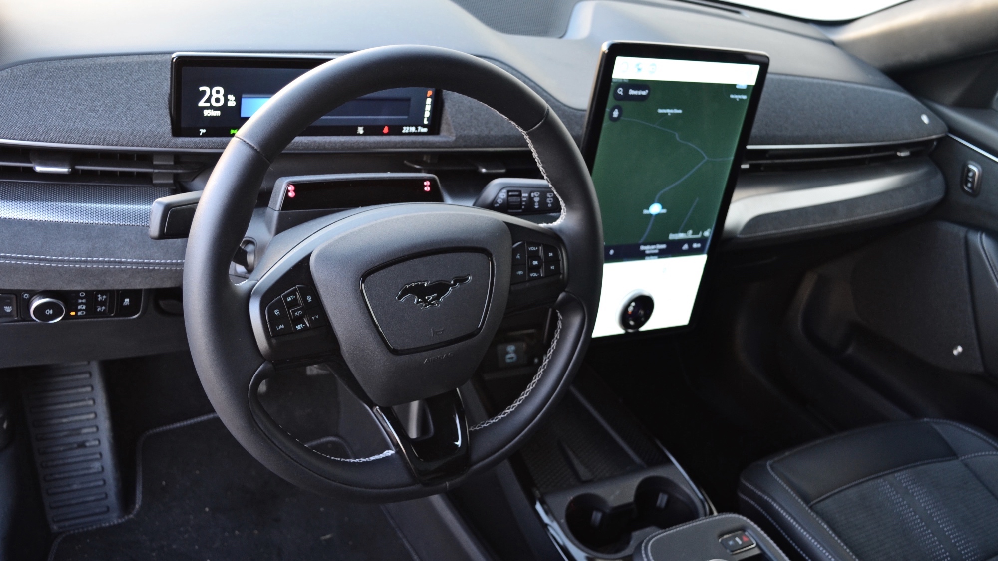 kia-ev6-gt-vs-ford-mustang-mach-e-8