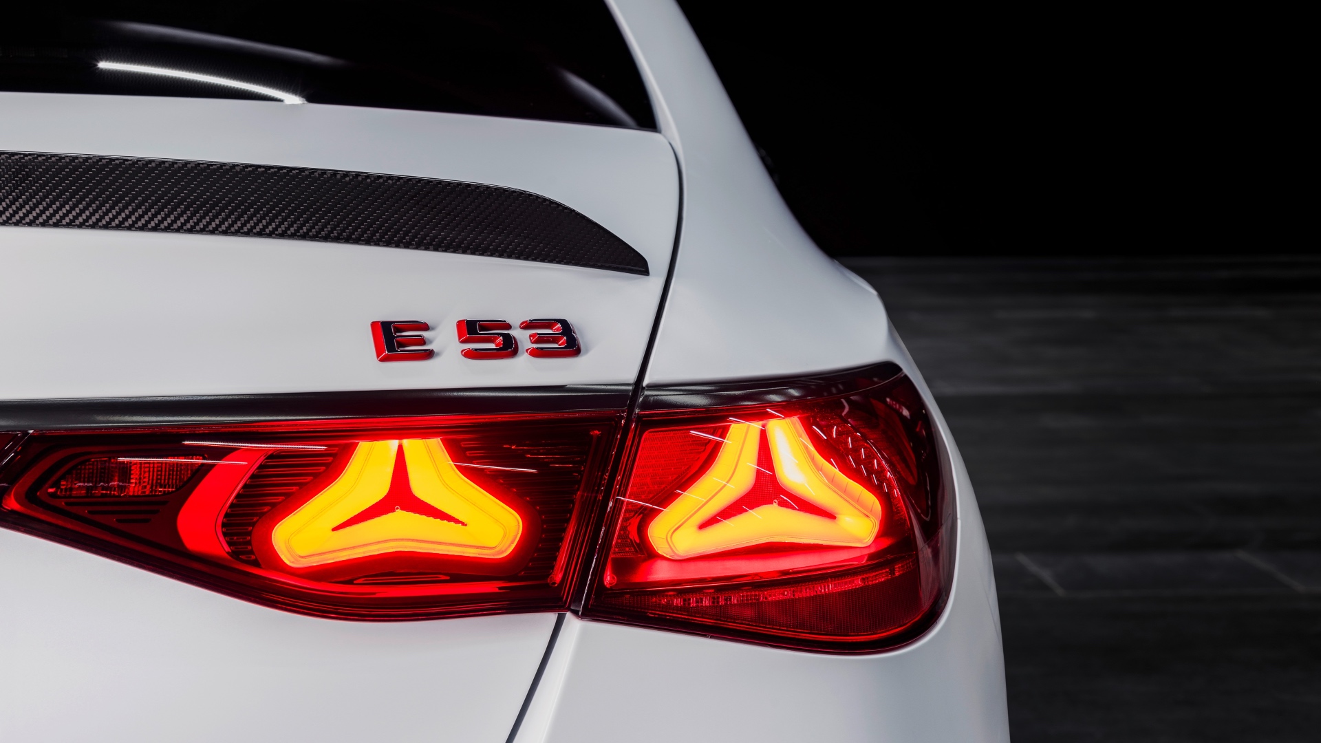 mercedes-e-53-amg-2024-12