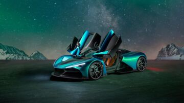 zenvo_02_Aurora_Tur_Front34_Door_Landscape_Web zenvo_02_Aurora_Tur_Front34_Door_Landscape_Web