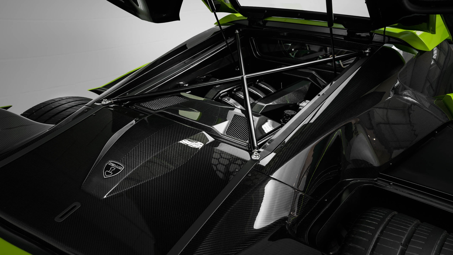 zenvo_TS1_GT_Engine_Bay_Web zenvo_TS1_GT_Engine_Bay_Web