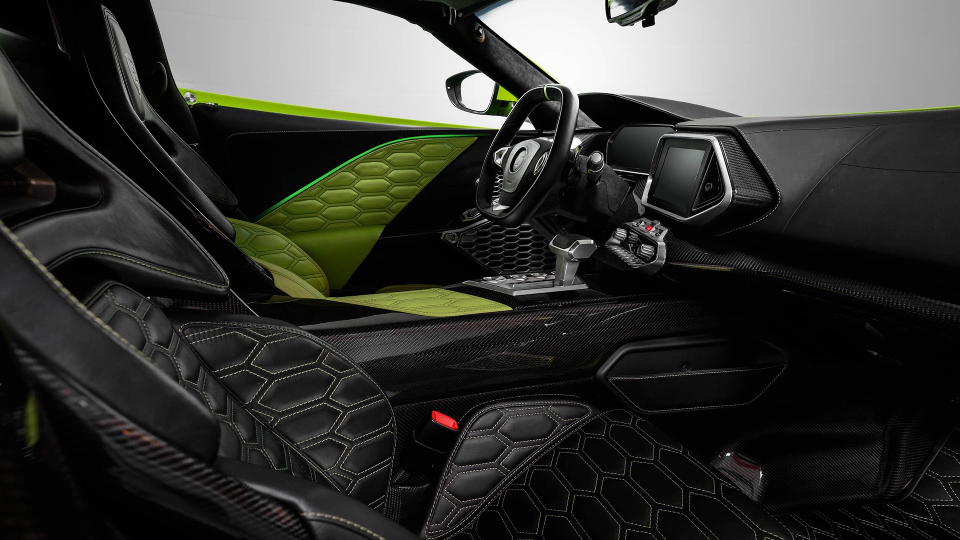 zenvo_TS1_GT_Interior_Passenger_Web zenvo_TS1_GT_Interior_Passenger_Web