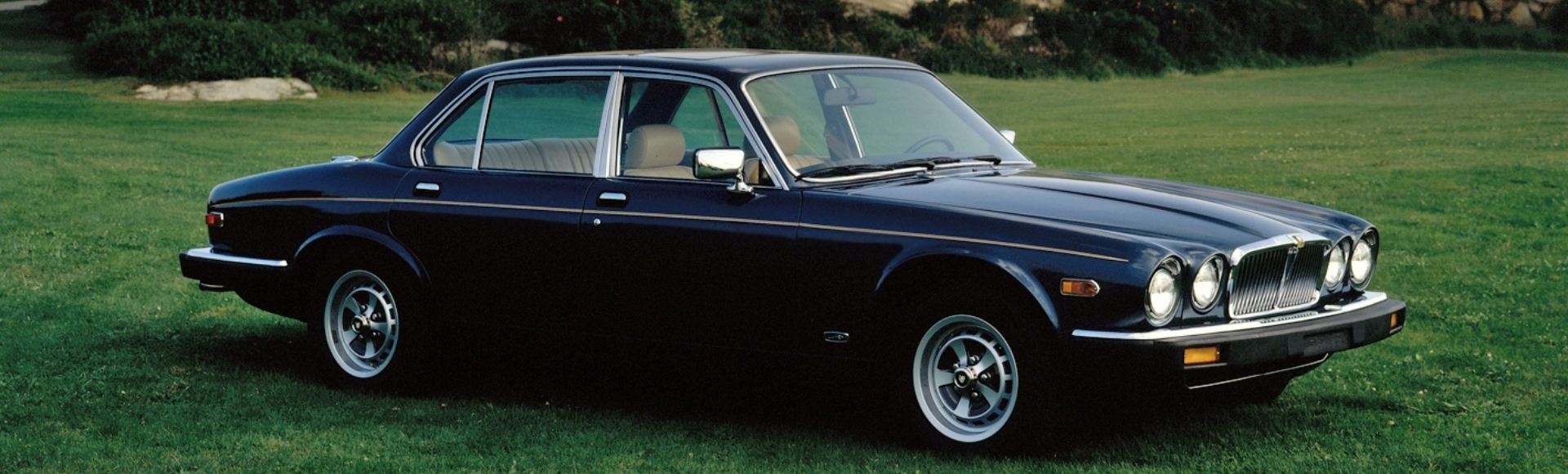 Jaguar XJ Jaguar XJ