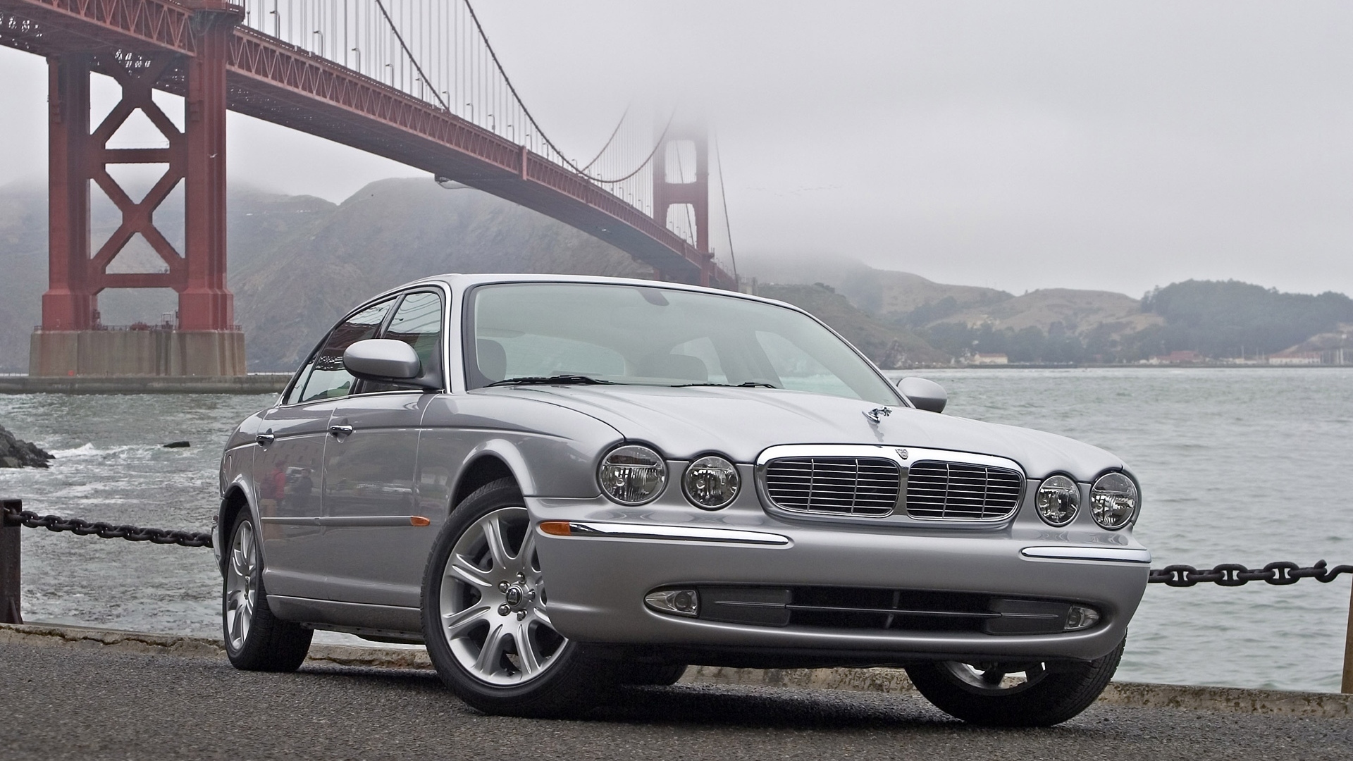 2005 Jaguar XJ8 L.