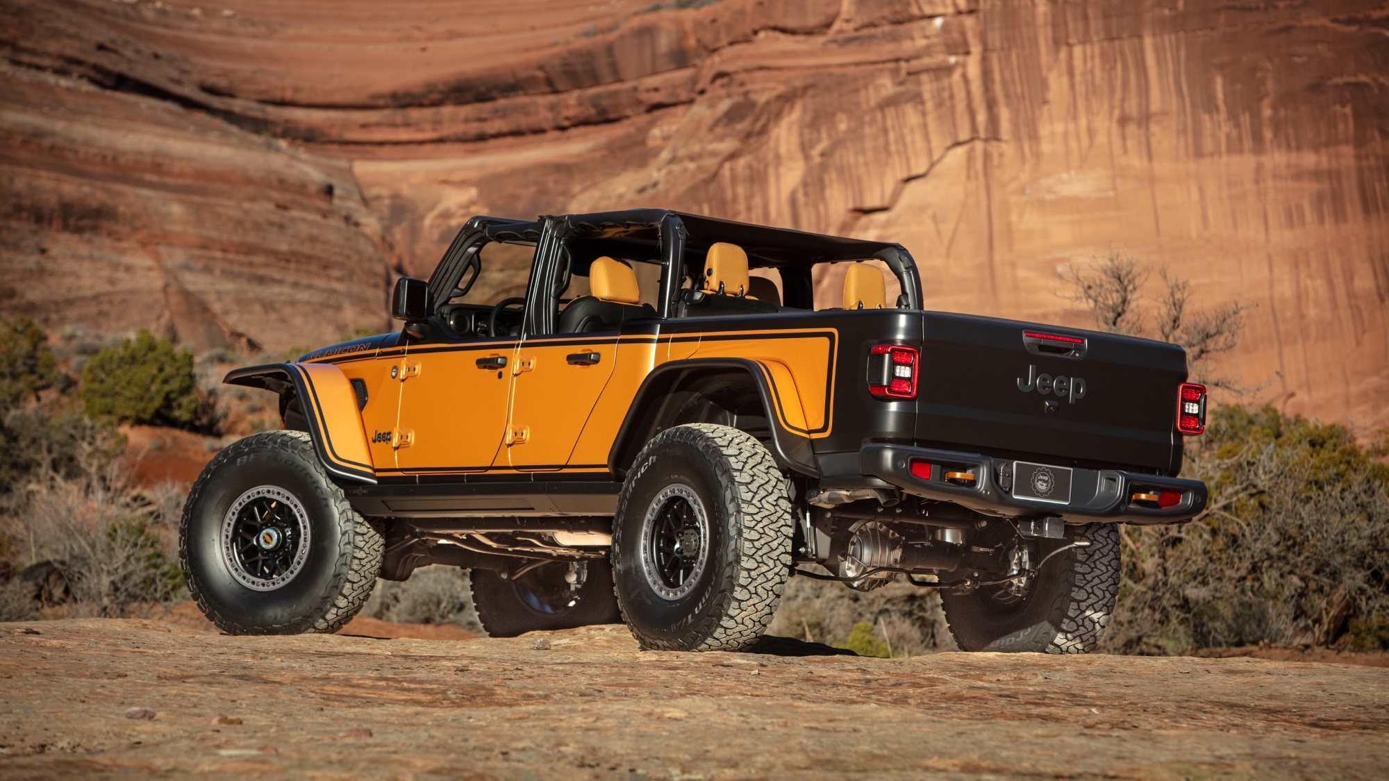 2024 Jeep® Gladiator Rubicon High Top Concept 2024 Jeep® Gladiator Rubicon High Top Concept