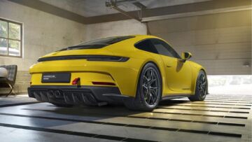 Manthey Racing Porsche 911 GT3 Touring 992