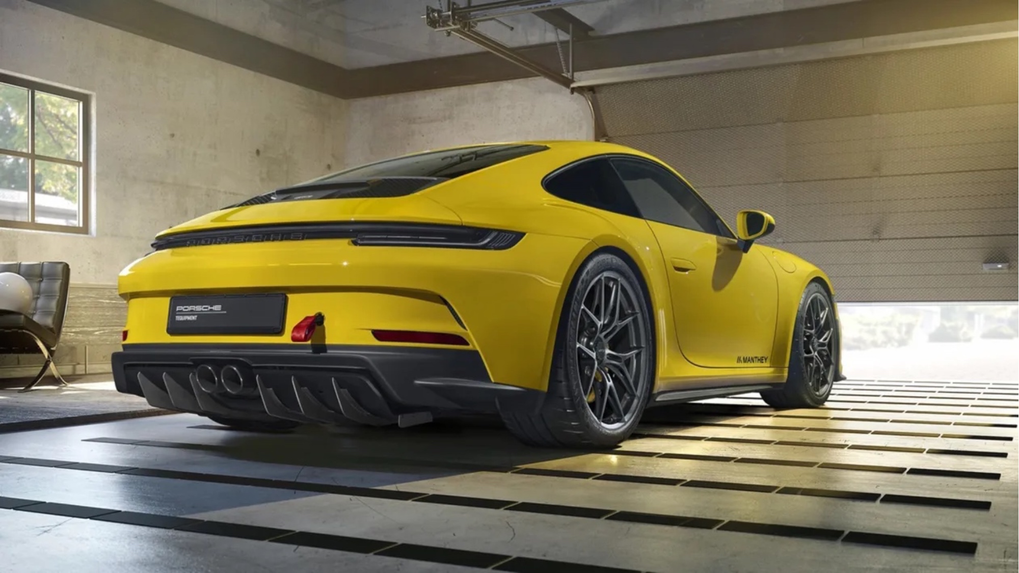 Manthey Racing Porsche 911 GT3 Touring 992